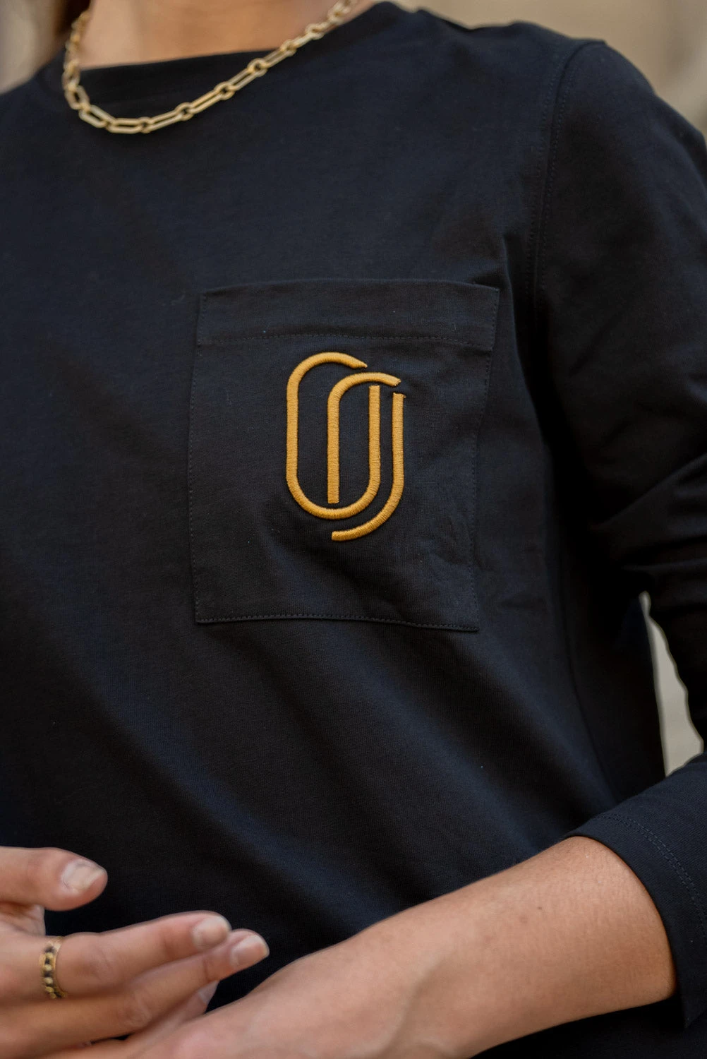 T-shirt Olivia - Noir 3 T-shirt Olivia - Noir – Image 2