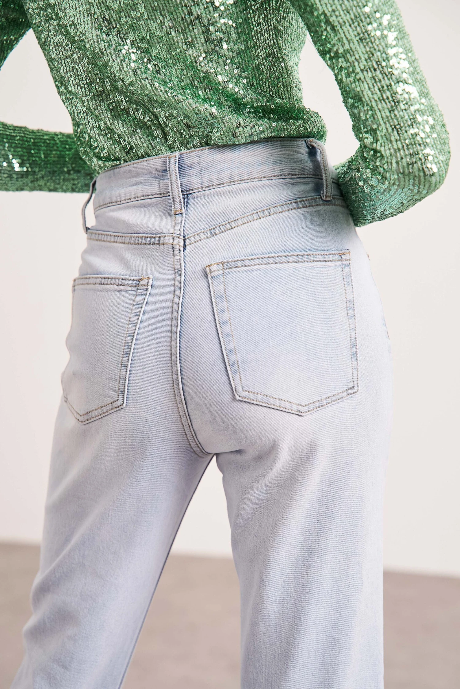 Jean Marie - Denim Très Clair 5 Jean Marie - Denim Très Clair – Image 3