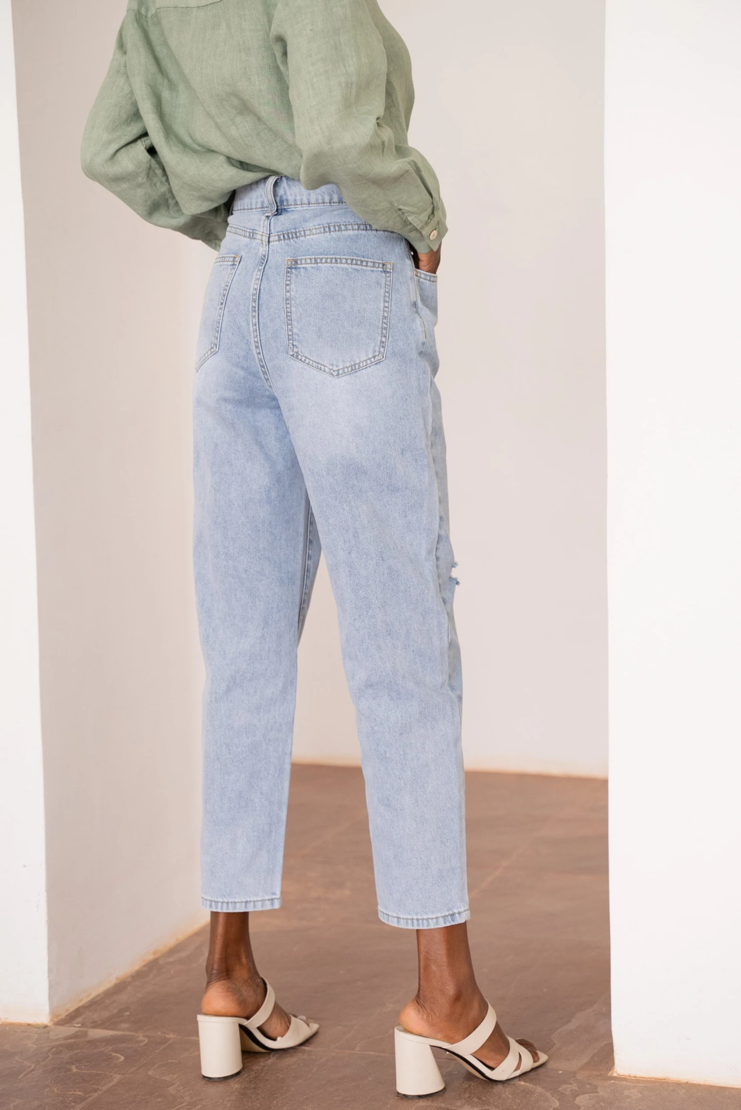 Jean Margot - Denim Très Clair 6 Jean Margot - Denim Très Clair – Image 4