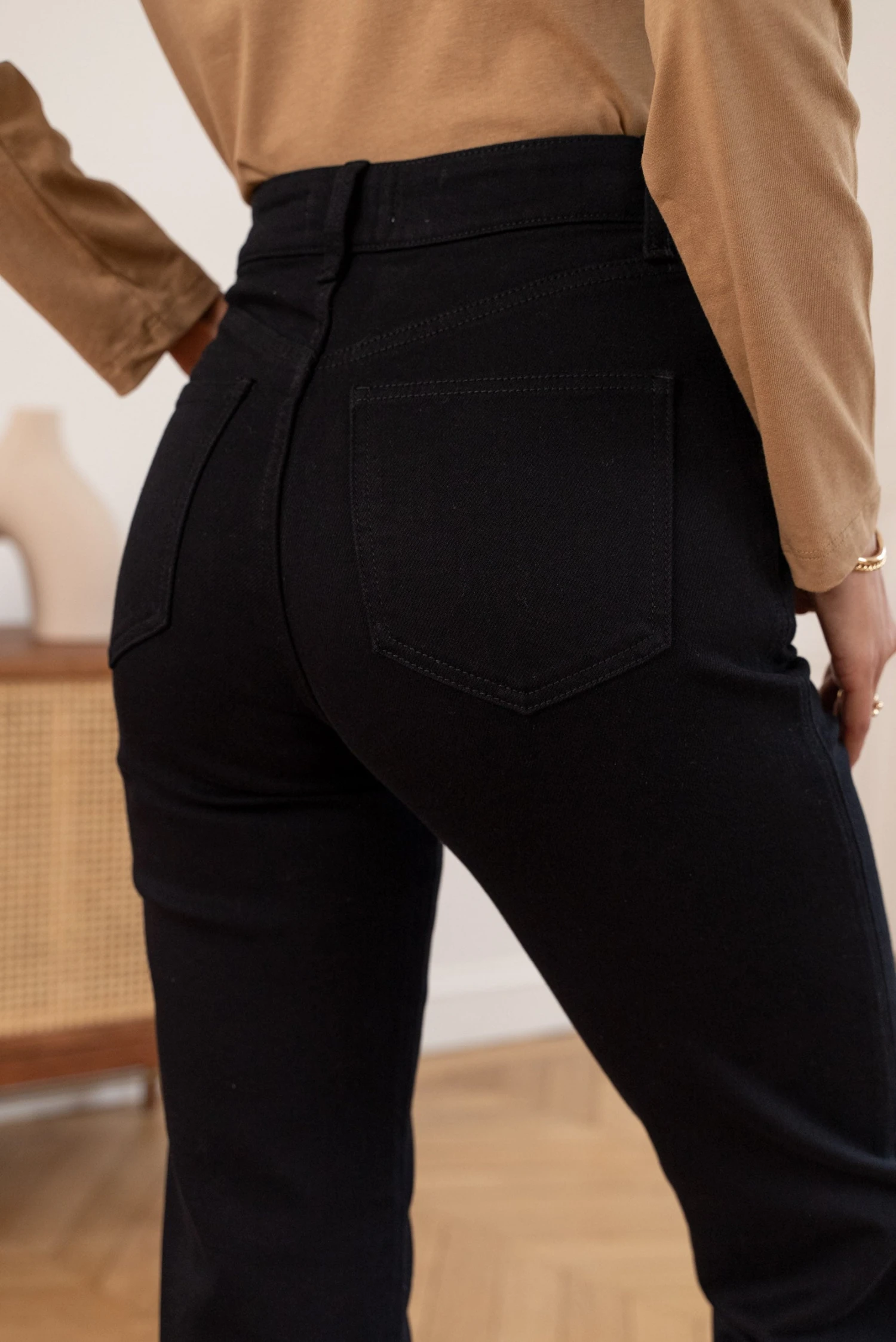 Jean Kendall - Denim Noir 6 Jean Kendall - Denim Noir – Image 4