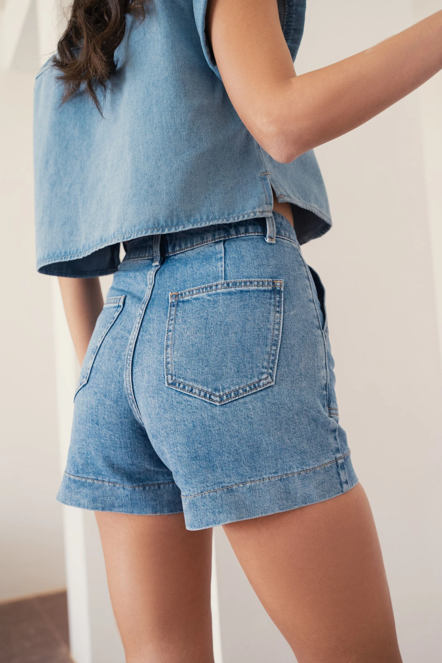 Short Swan - Denim Stone 4 Short Swan - Denim Stone – Image 3