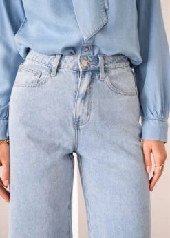 Jean Colombe - Denim Très Clair 8 Jean Colombe - Denim Très Clair -Borcelle JD485YDENIMY3 51bfe3b1 41f2 4ac1 84a4 a4ccff3bc924